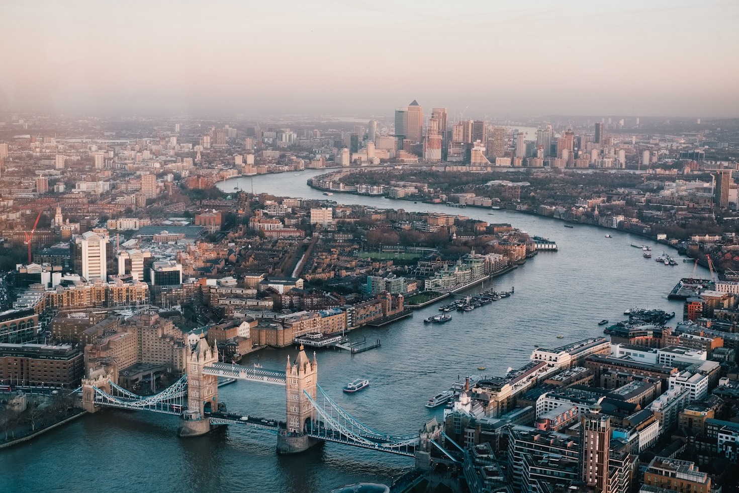 How To Plan The Perfect River Thames Wedding